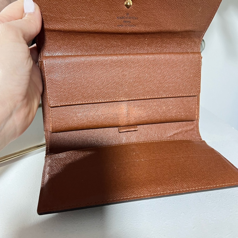 Louis Vuitton Tri Fold Wallet - Picture 9 of 11